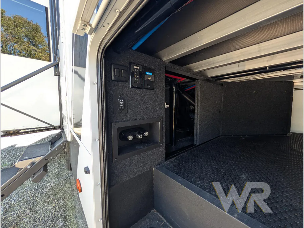 2024 Brinkley Model Z 3100, Photos photo 5