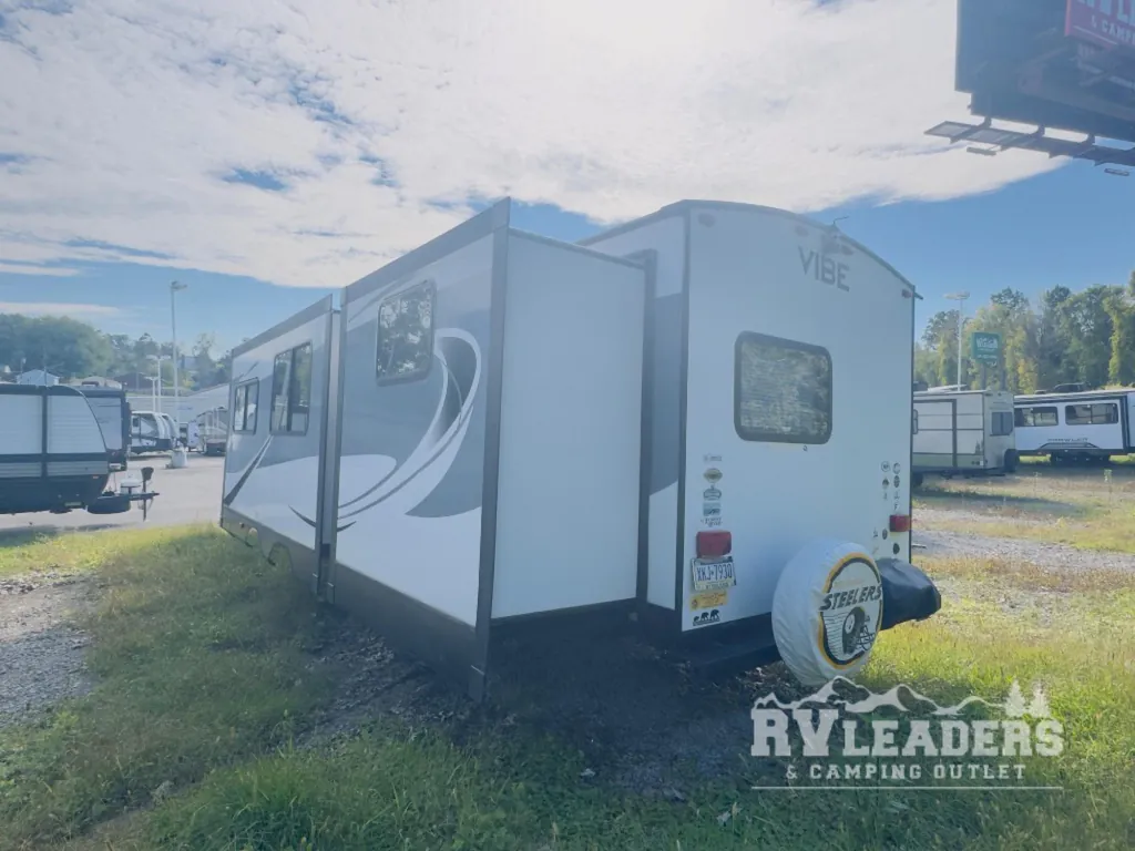 2017 Forest River Vibe 313BHS, Photos photo 18
