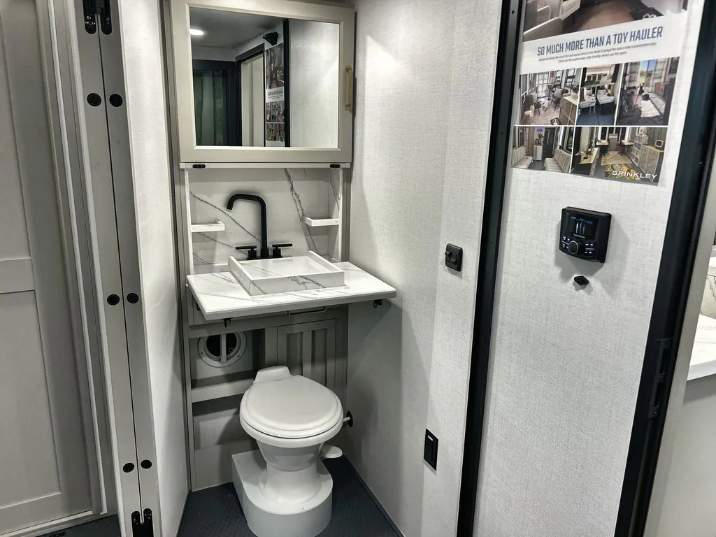 2026 Brinkley Model G 3520, Photos photo 37