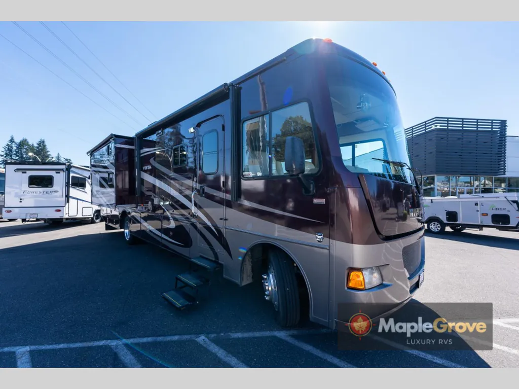 2014 Winnebago Vista 35B, Photos photo 10