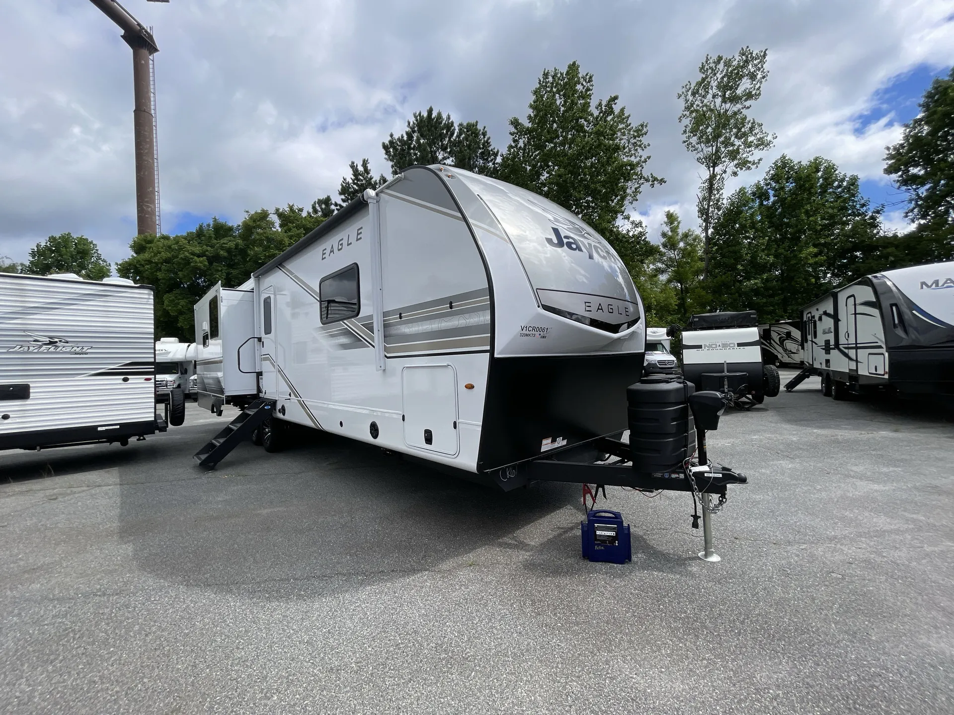 2027 Jayco Eagle 320MKTS - Photo 2
