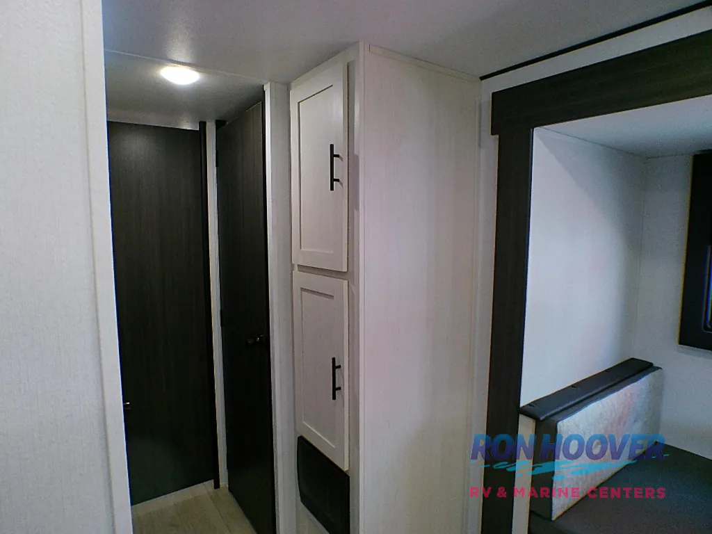 2027 Shasta RVs i-5 Edition 532BEDS, Photos photo 46