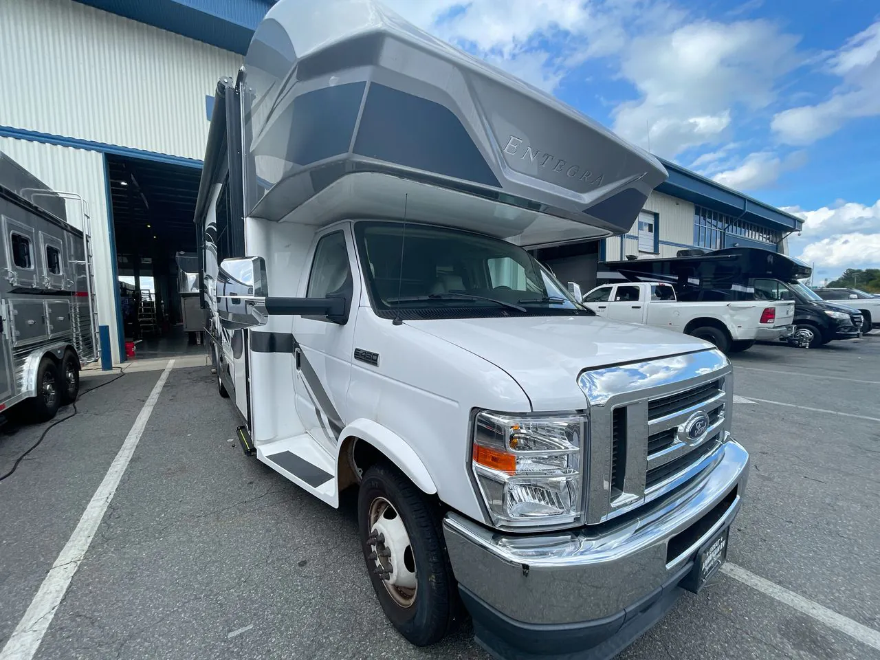 2022 Entegra Coach Esteem 27U - Photo 2