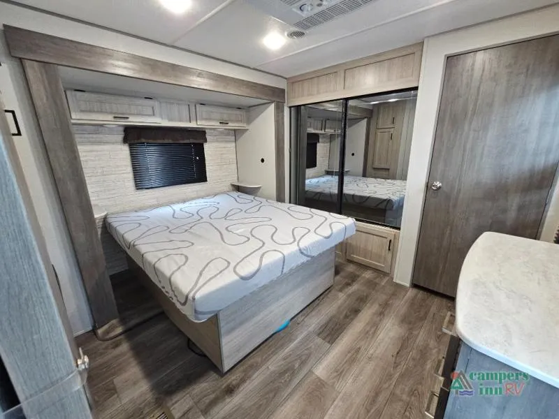 2024 Coachmen Catalina Legacy Edition 313RLTS - Photo 3