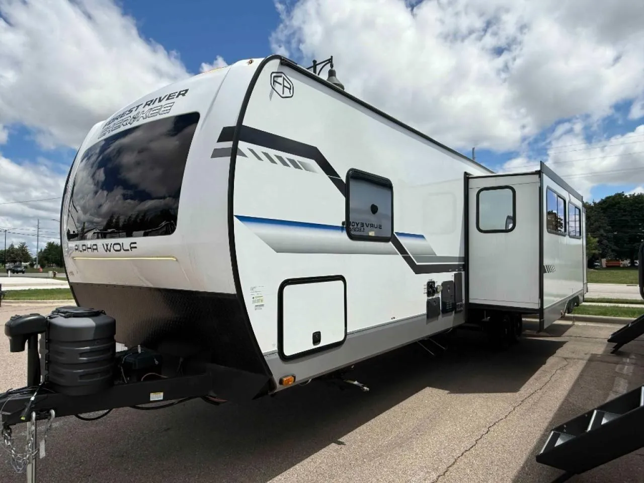 2026 Forest River Cherokee Alpha Wolf 33BH - Photo 4