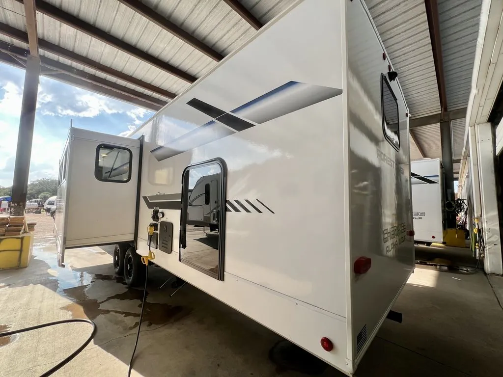 2026 Forest River Cherokee Alpha Wolf 29TB, Photos photo 4