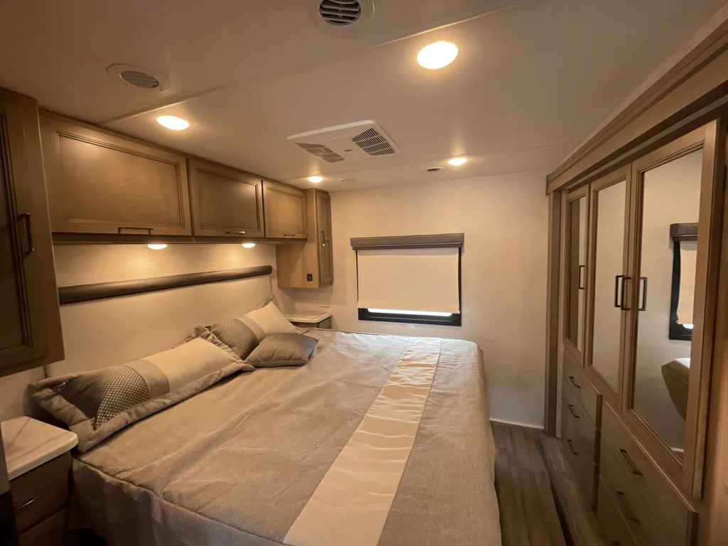2026 Thor Motor Coach Freedom Traveler A29, Photos photo 15