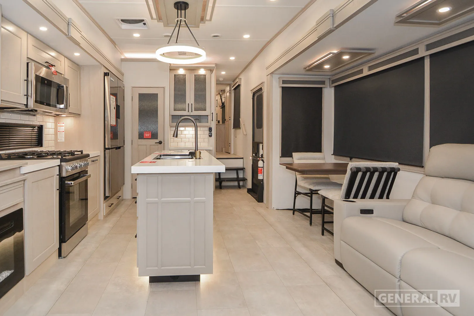 2026 Grand Design Solitude 370DV - Photo 3