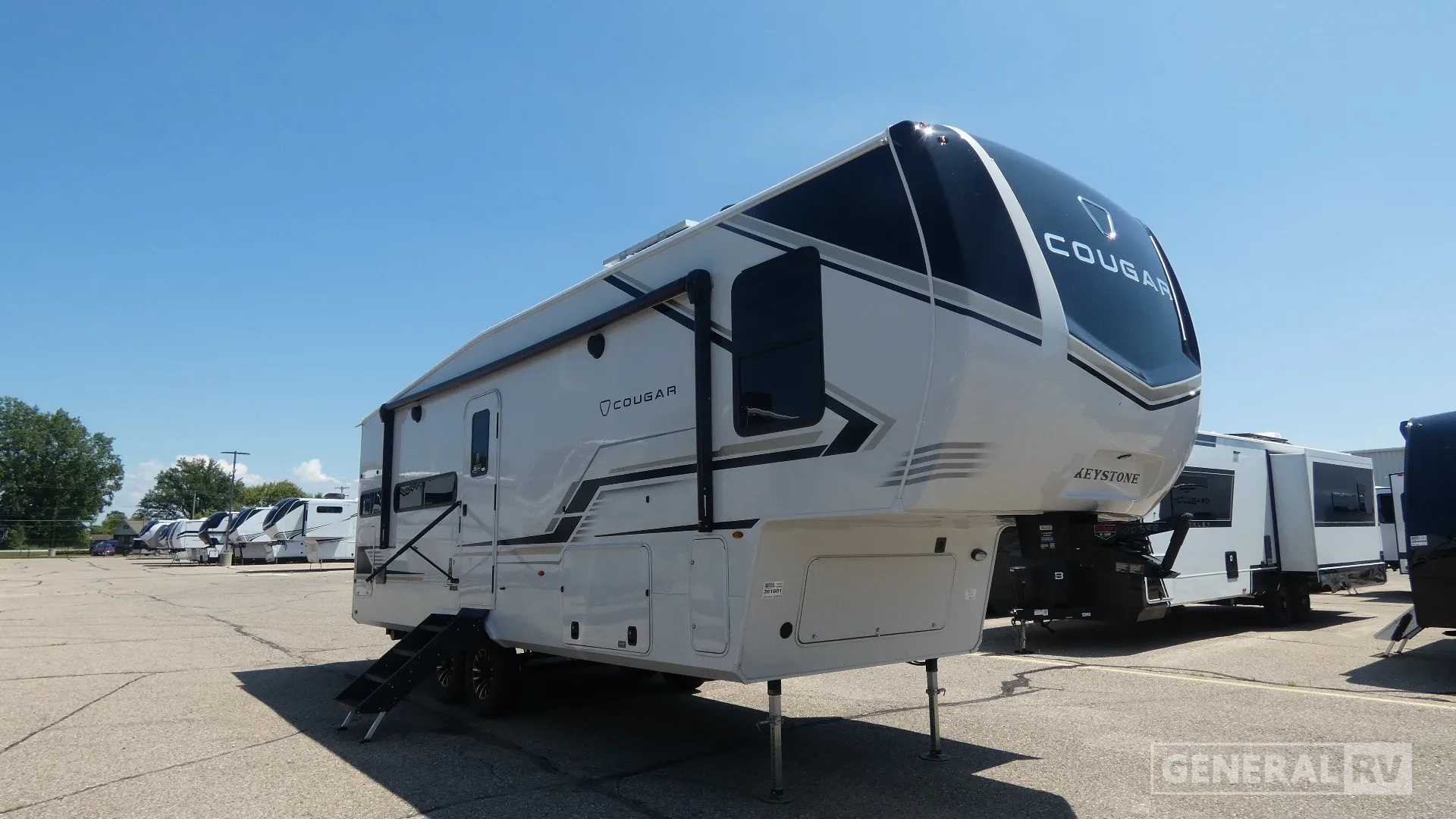 2027 Keystone Cougar 260MLE - Photo 2