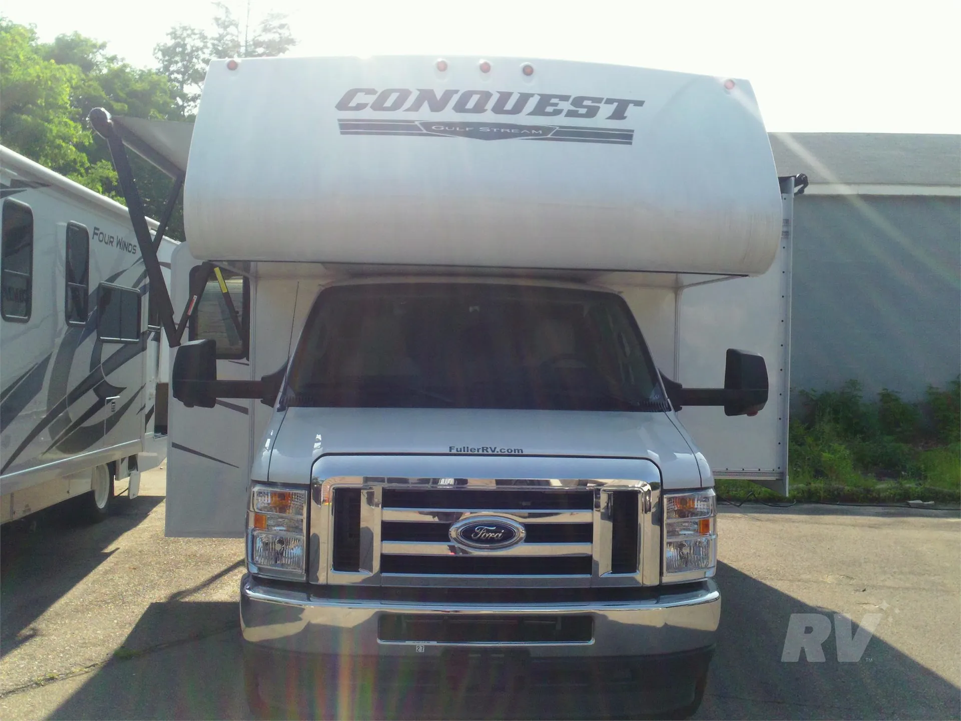 2022 Gulf Stream Conquest Class C 6250 - Photo 3