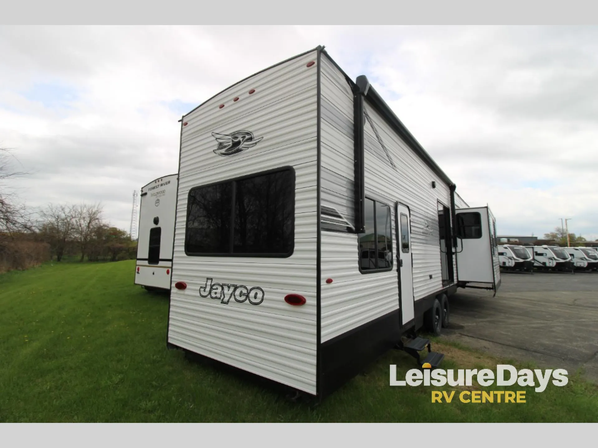 2026 Jayco Jay Flight Bungalow 401LOFT DS - Photo 3