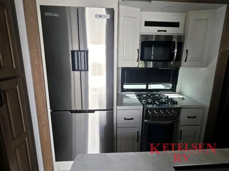 2024 Alliance RV Paradigm 385FL - Photo 4