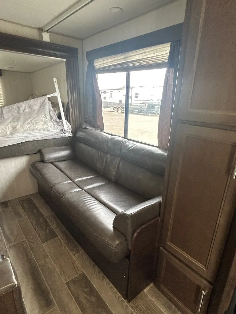 2019 Forest River Cherokee Grey Wolf 19SM, Photos photo 17