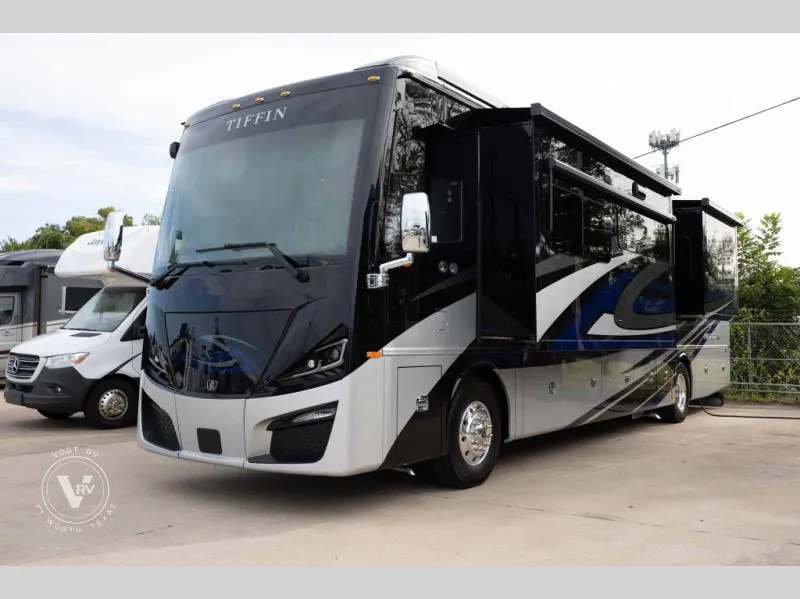 2026 Tiffin Phaeton 40 IH - Photo 3