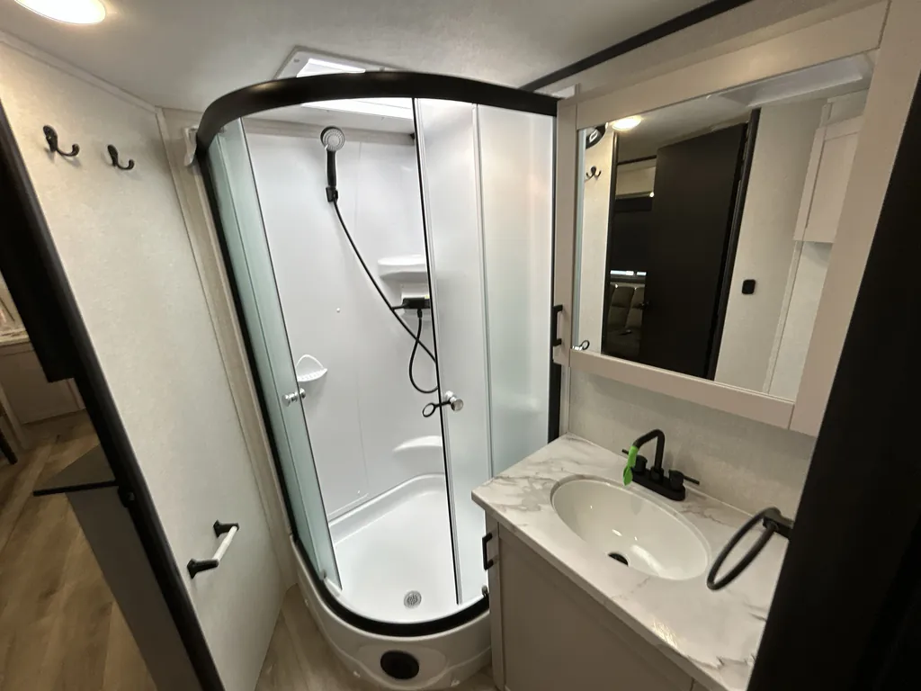 2026 Jayco Jay Feather 26FK, Photos photo 17
