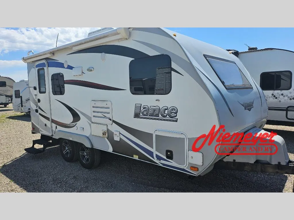 2018 Lance Lance Travel Trailers Used    1685 - Main photo