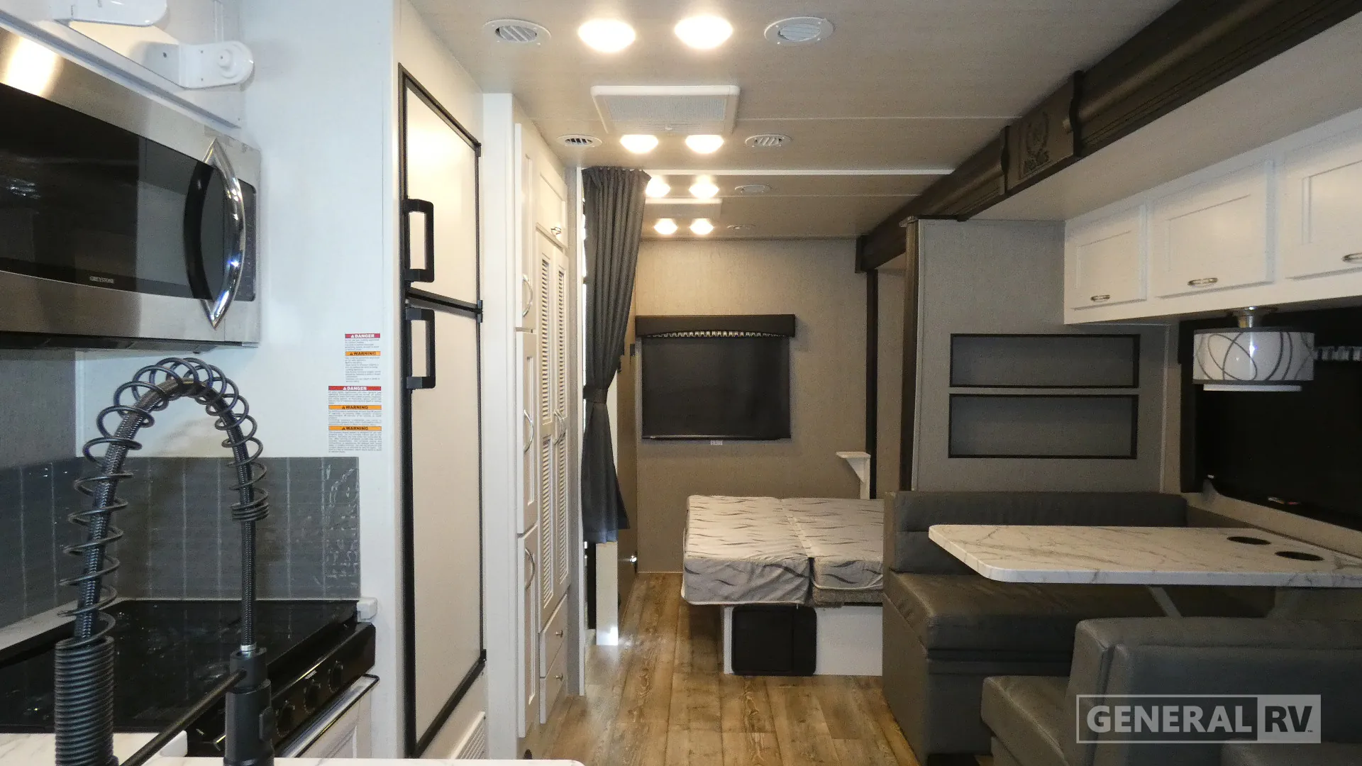 2024 Nexus Verrado 28S - Photo 3