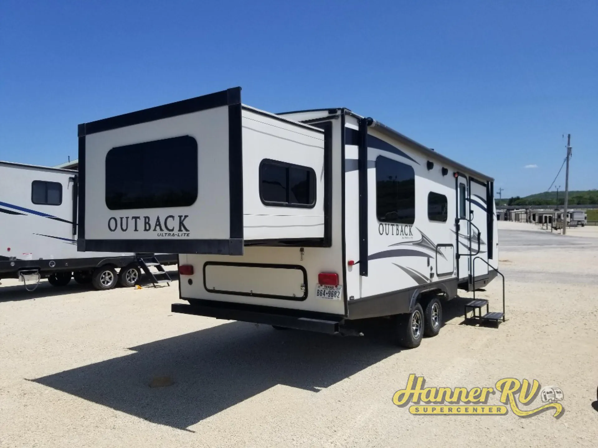 2018 Keystone Outback Ultra-Lite 240URS - Photo 4