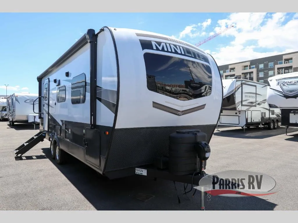 2025 Forest River Rockwood Mini Lite 2511S - Photo 2