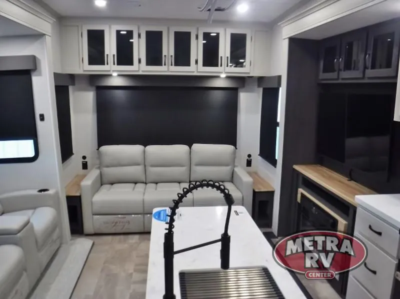 2026 Coachmen Brookstone 290RL - Photo 4