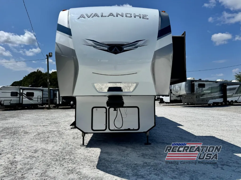 2023 Keystone Avalanche 390DS, Photos photo 2