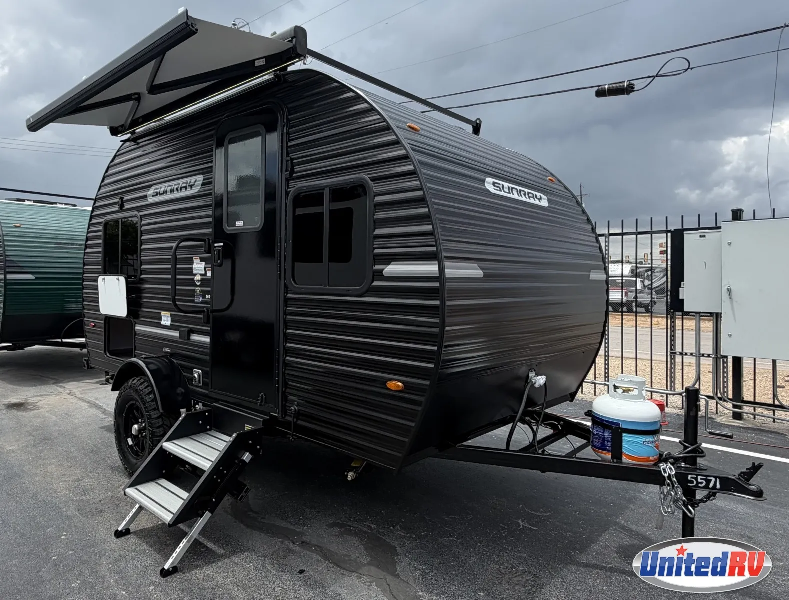 2027 Sunset Park RV SunRay 149 - Photo 2
