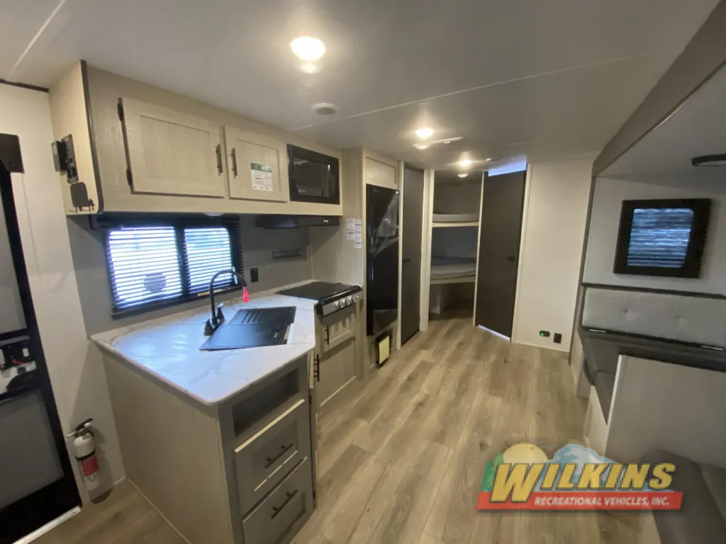2026 Shasta RVs i-5 Edition 527BHS, Photos photo 8