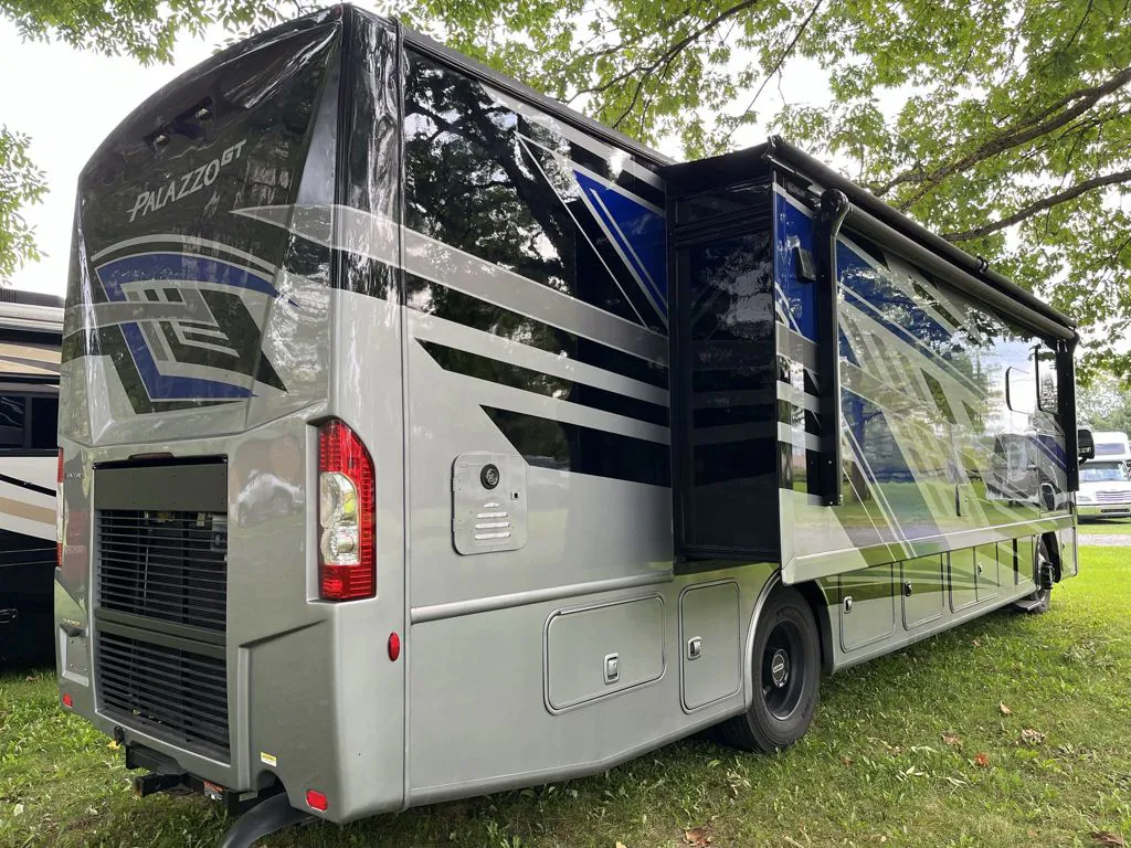 2025 Thor Motor Coach Palazzo GT 37.5 - Photo 3