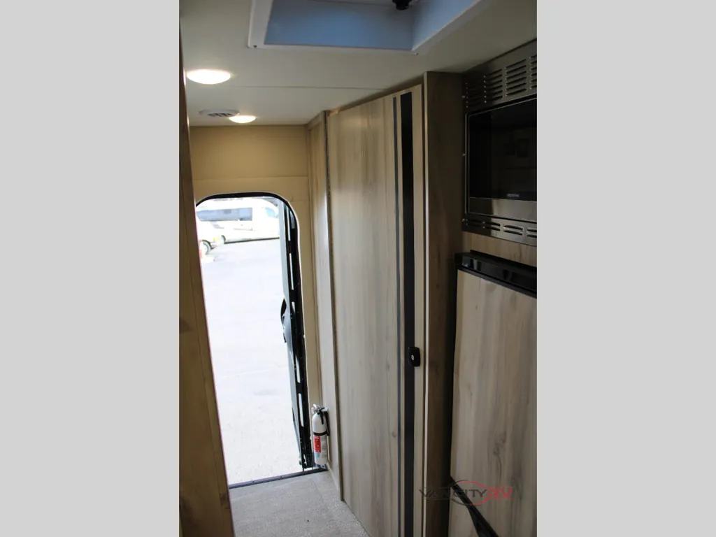 2025 Chinook RV Summit EB, Photos photo 42