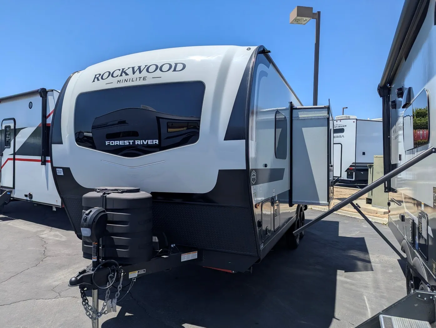 2026 Forest River Rockwood Mini Lite 2109S - Photo 4