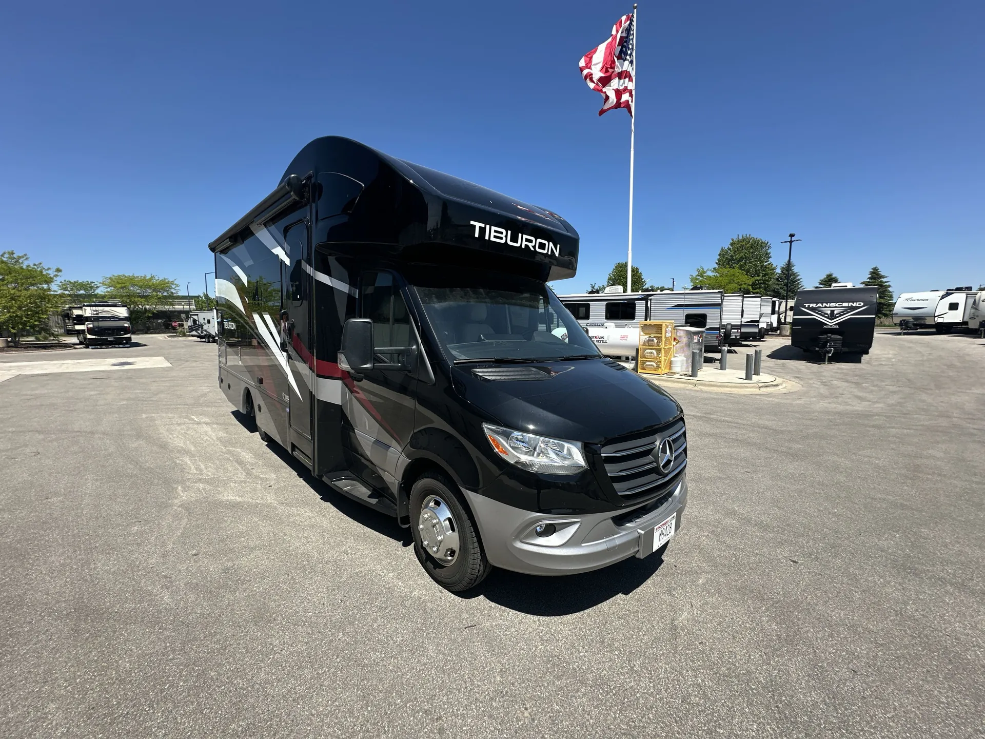 2023 Thor Motor Coach Tiburon 24FB - Photo 2