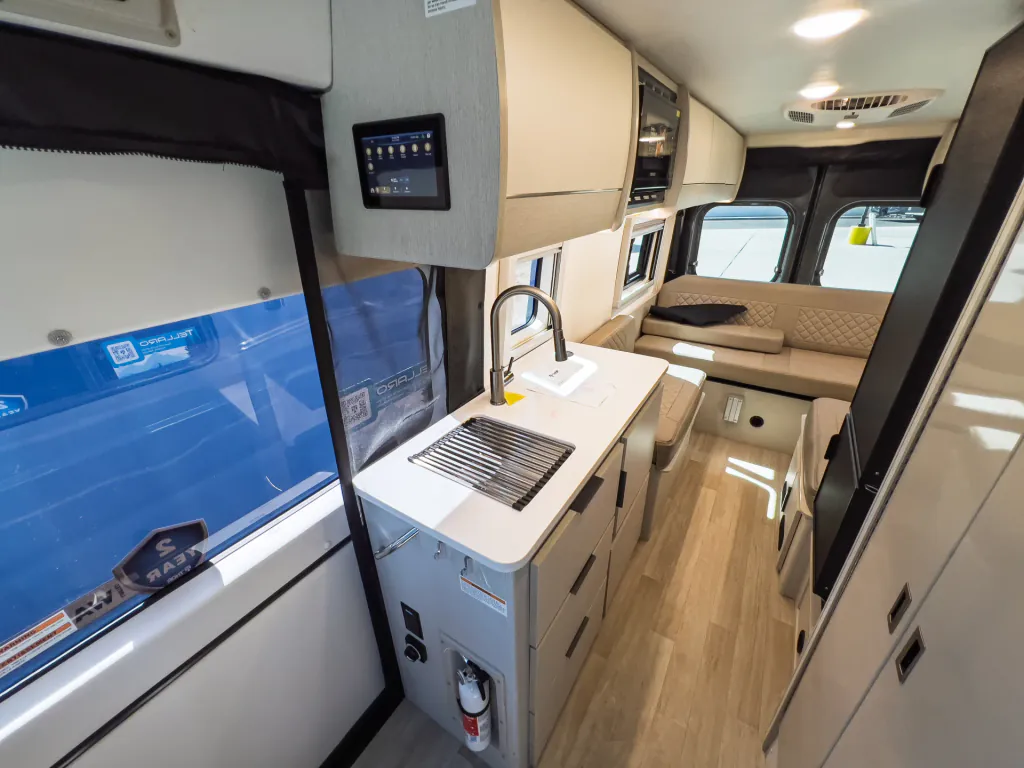 2027 Thor Motor Coach Tellaro 20Y, Photos photo 11