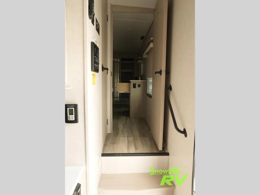 2022 Forest River Rockwood Ultra Lite 2893BS, Photos photo 15