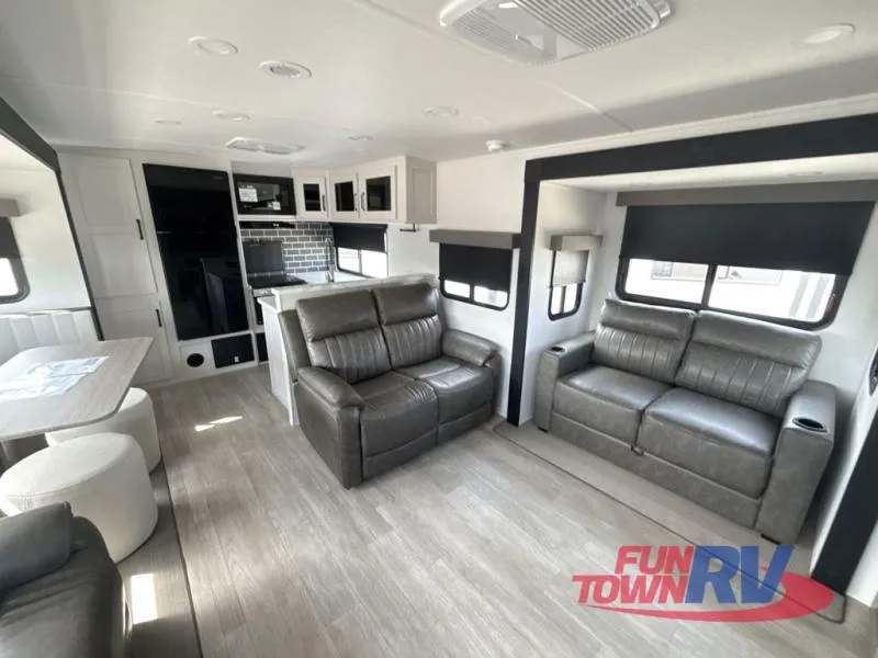 2026 Forest River Solaire 3060RKTS - Photo 4