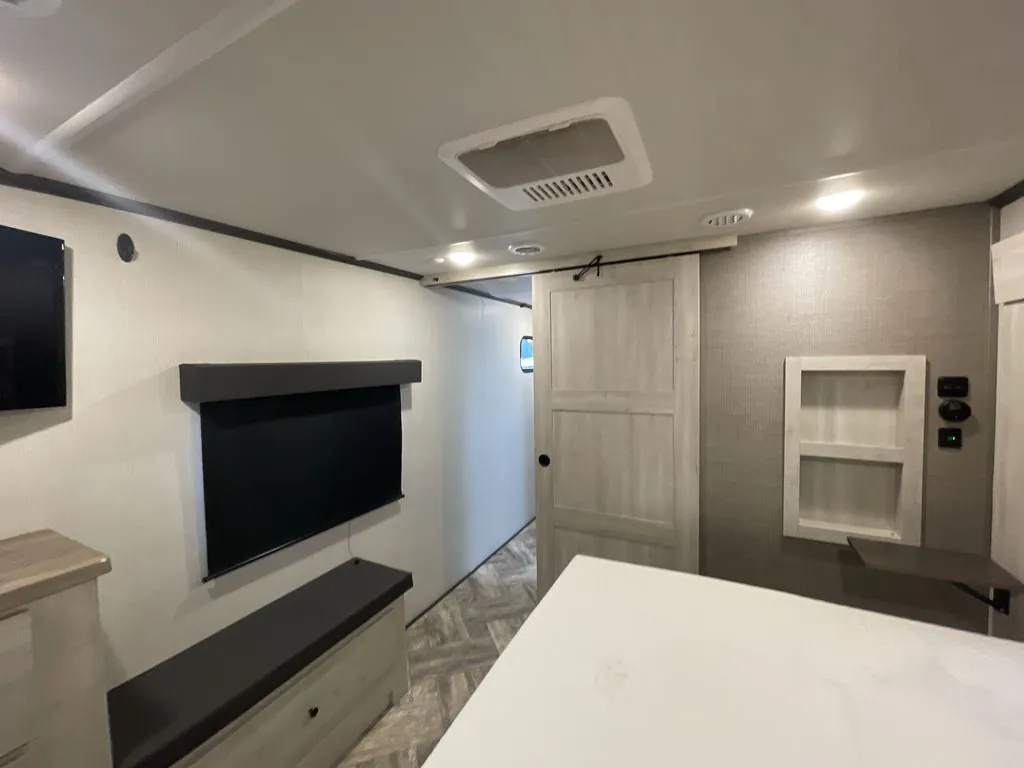 2023 Forest River Wildcat 369MBL, Photos photo 37