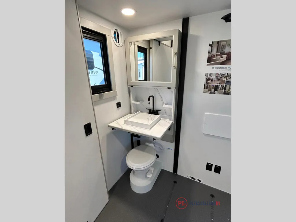 2026 Brinkley Model G 4100, Photos photo 18
