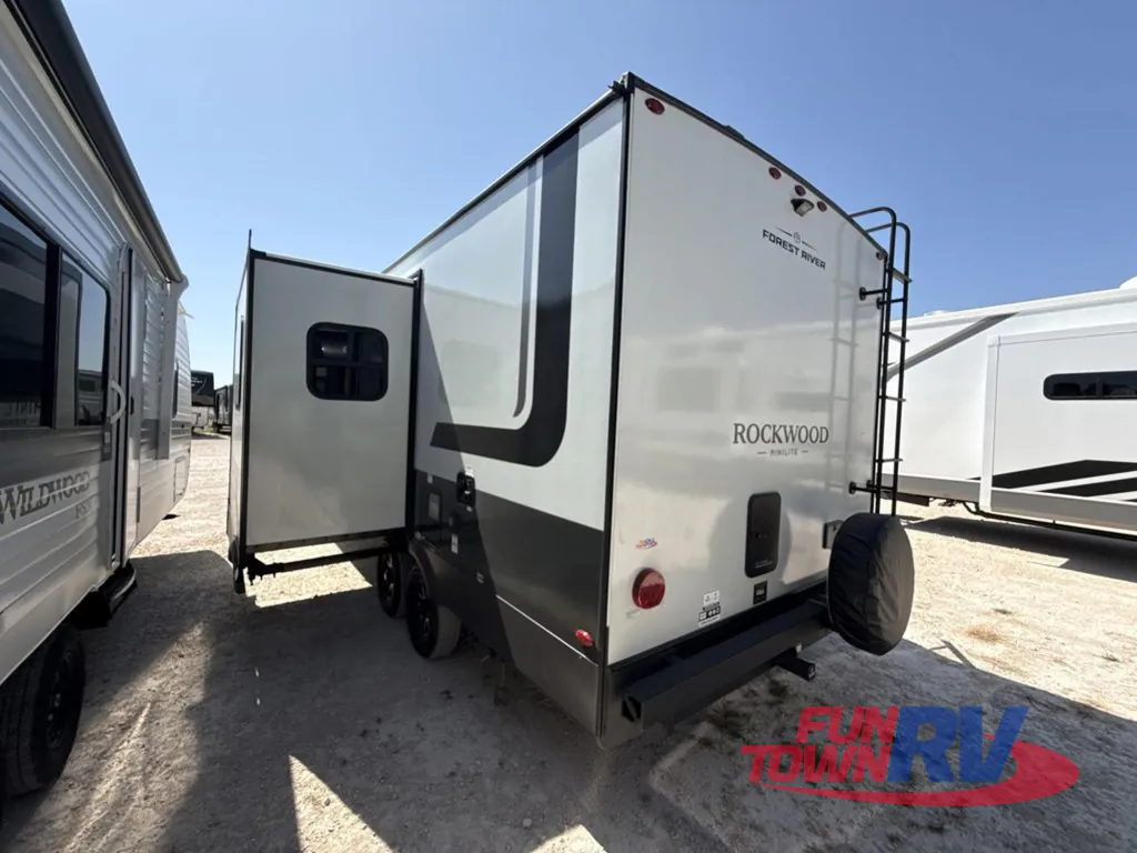 2027 Forest River Rockwood Mini Lite 2205S, Photos photo 6