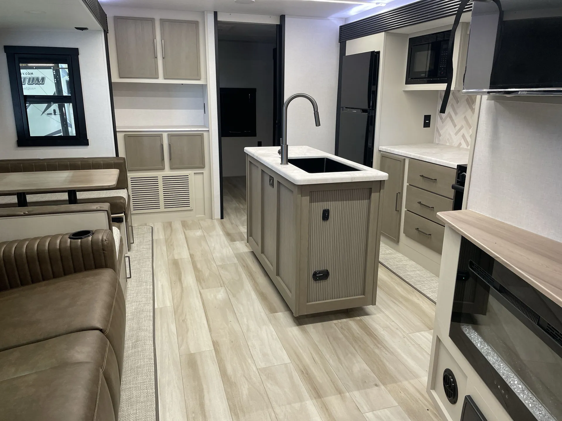 2027 Forest River Wildwood Heritage Glen 310BHI — living area main