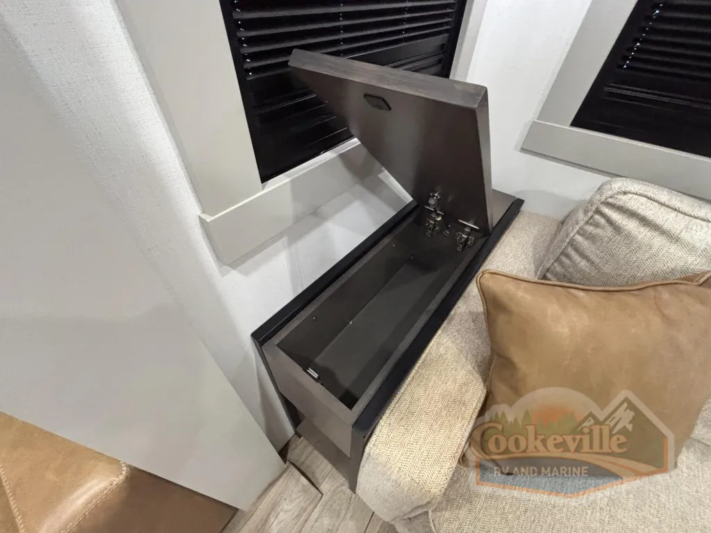 2025 Brinkley Model Z 3100, Photos photo 15