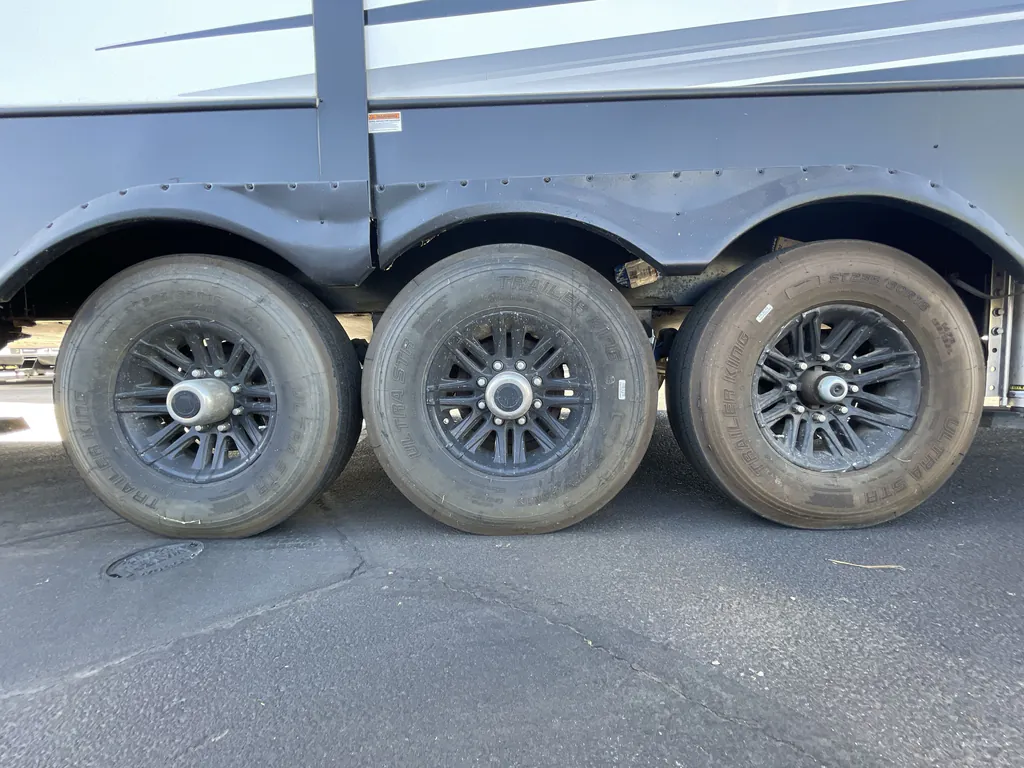 2021 Keystone Raptor 413, Photos photo 29