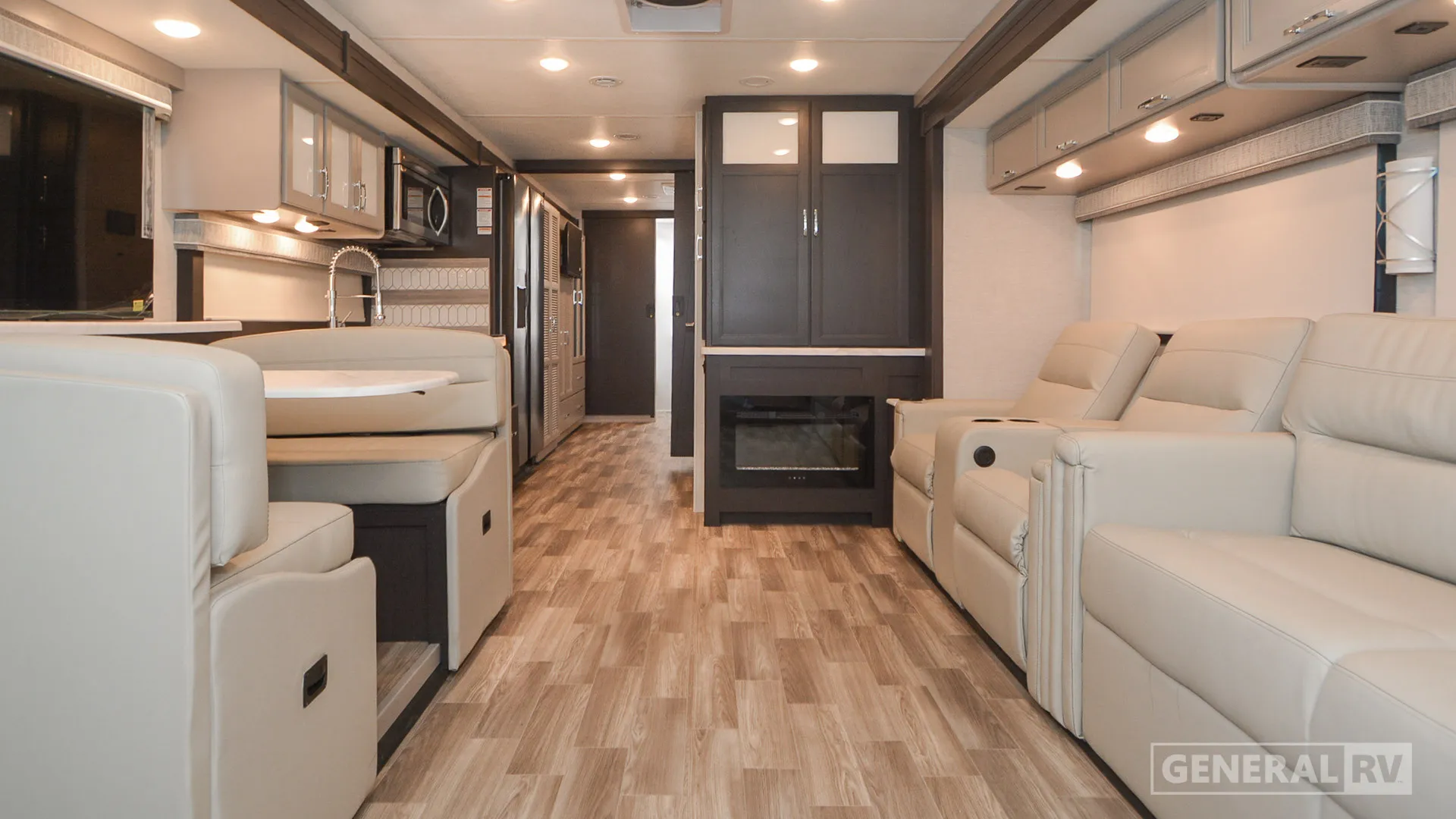 2026 Thor Motor Coach Luminate HH36 - Photo 3