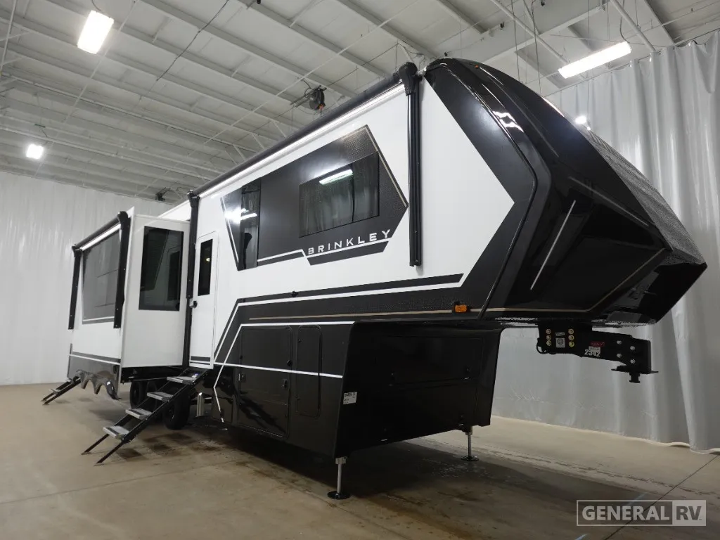 2026 Brinkley Model G 3250 - Photo 2