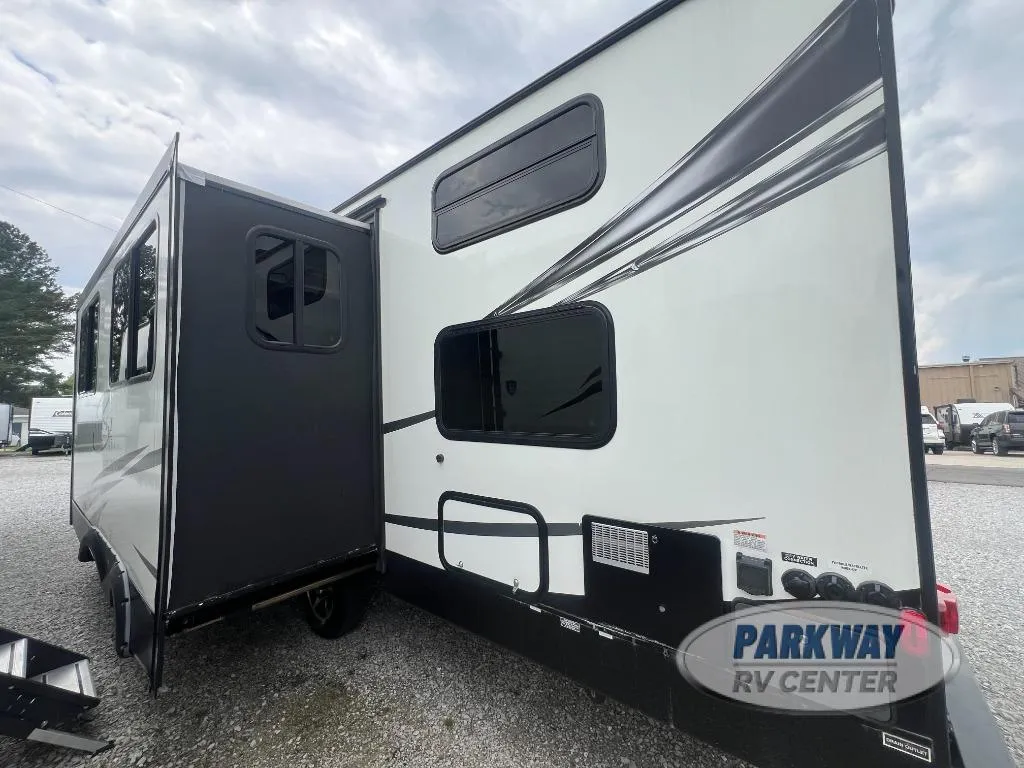 2018 Coachmen Spirit Ultra Lite 2963BH - Photo 4
