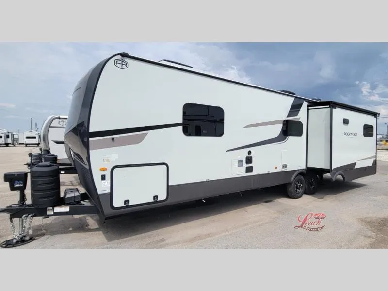 2026 Forest River Rockwood Ultra Lite 2908SRL - Photo 4
