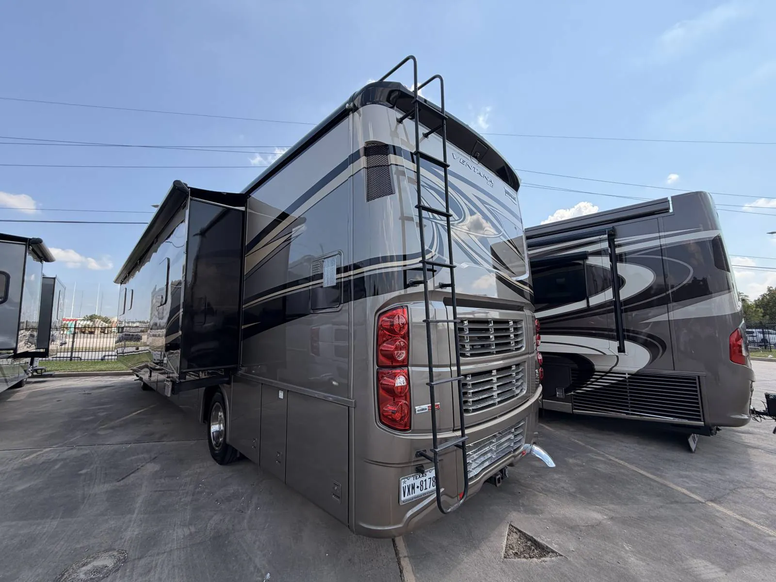 2016 Newmar Ventana 4002 - Photo 3