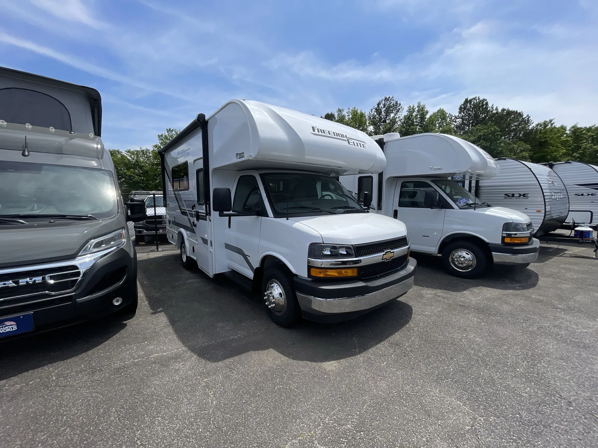 2027 Thor Motor Coach Freedom Elite 19HX - Photo 2