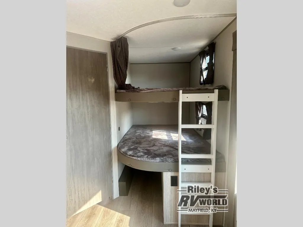 2026 Coachmen Catalina Legacy Edition 273DBHCK, Photos photo 21