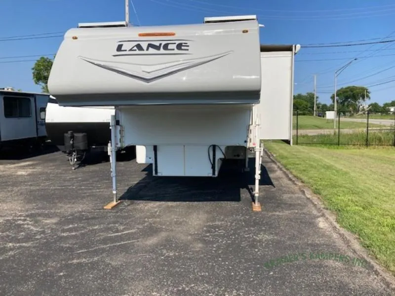 2020 Lance Lance Truck Campers Used    1172 - Photo 4