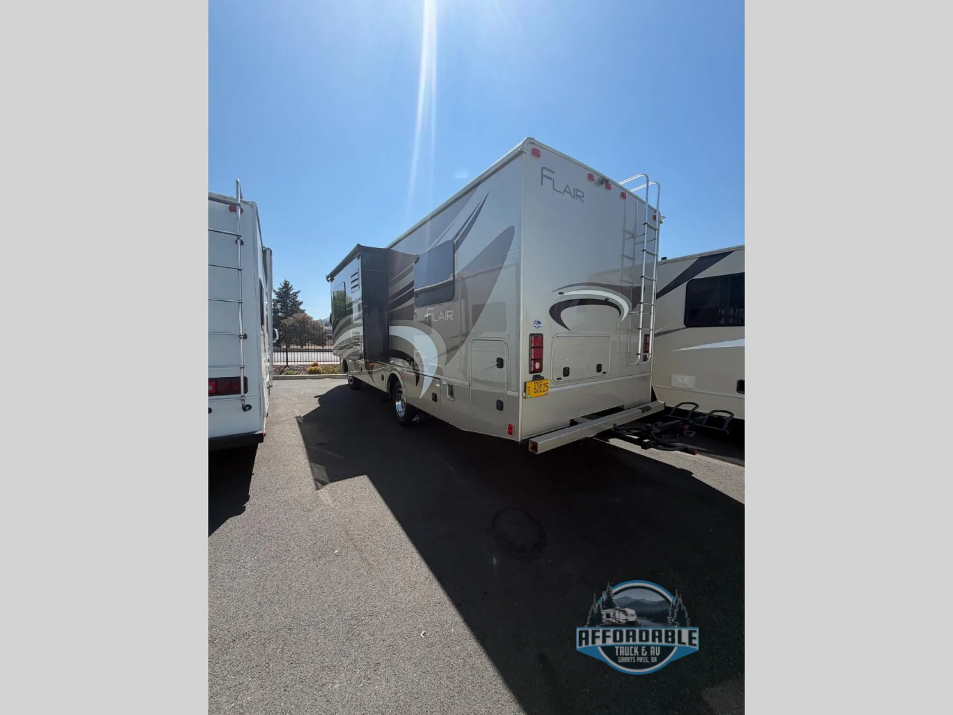 2016 Fleetwood Flair 28A - Photo 4