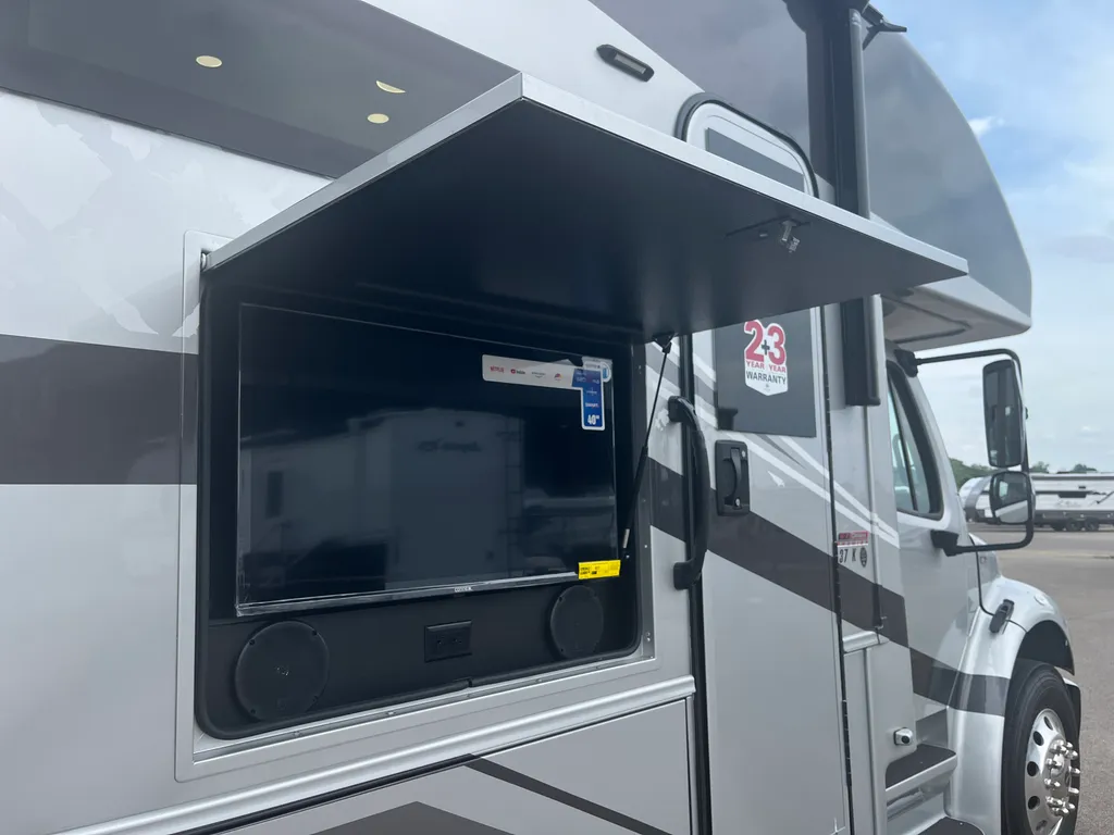 2026 Entegra Coach Accolade 37K, Photos photo 5